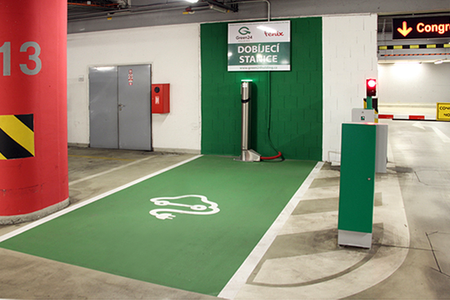 Dobíjecí stanice v Galerii Fénix